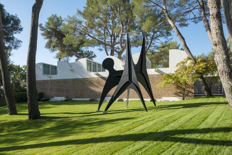 Les Renforts d’Alexander Calder, 1963 Stabile, 630 x 500 cm